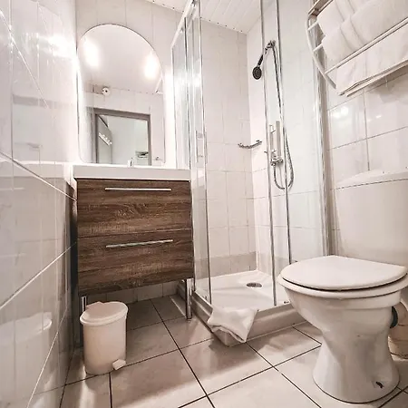 Hotel Caravelle Contact 2*