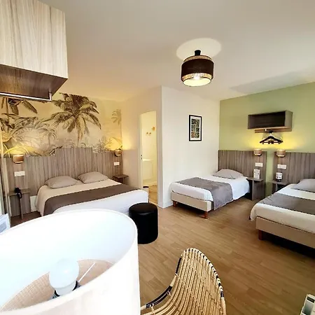 Caravelle Contact Hotel 2*