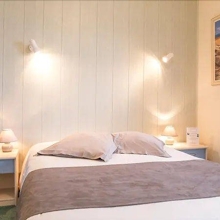 Caravelle Contact 2*