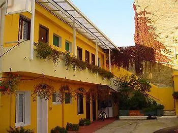 Hotel Caravelle Contact