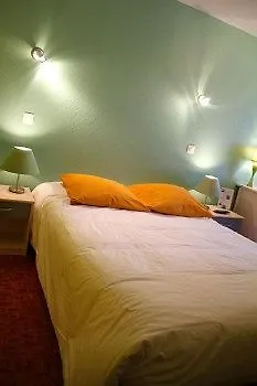 Hotel Caravelle Contact