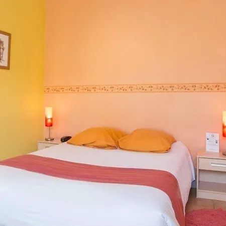Caravelle Contact Hotel 2*
