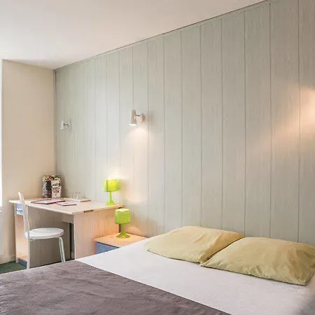 Hotel Caravelle Contact